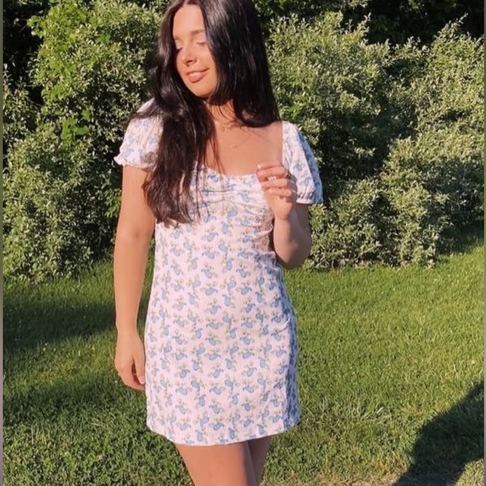 Stradivarius Pink and White Puff Sleeve Sundress